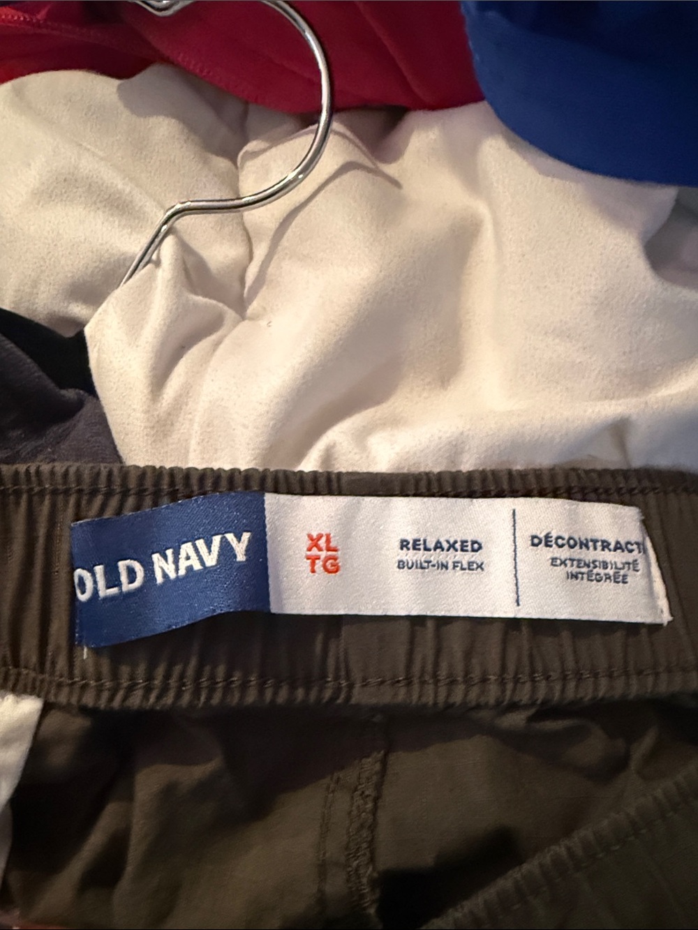 Old Navy Men's Olive Green Cargo Shorts with Drawstring - Picture 3 of 3
